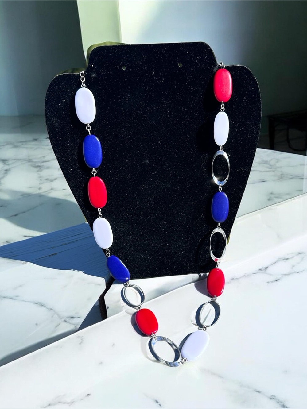 Vintage | Red, White and Blue Plastic & Metal Disk Style Necklace